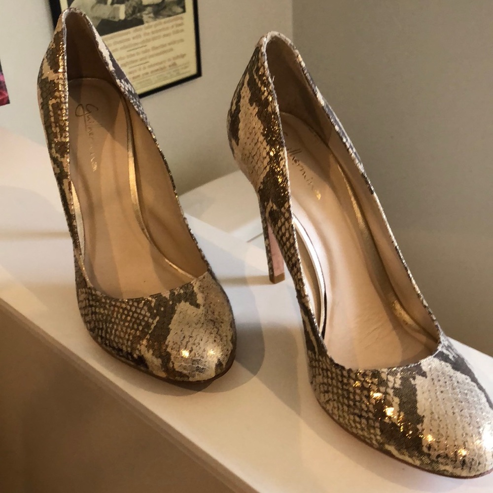 Guilhermina gold and white snakeskin stiletto heels. Brand new! Size 40 / 9M.